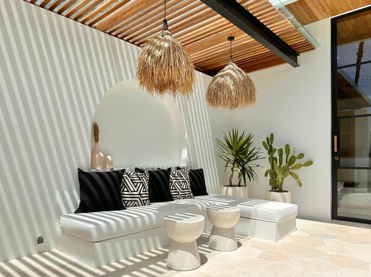 The Suites By The Young Villas Uluwatu Kültér fotó