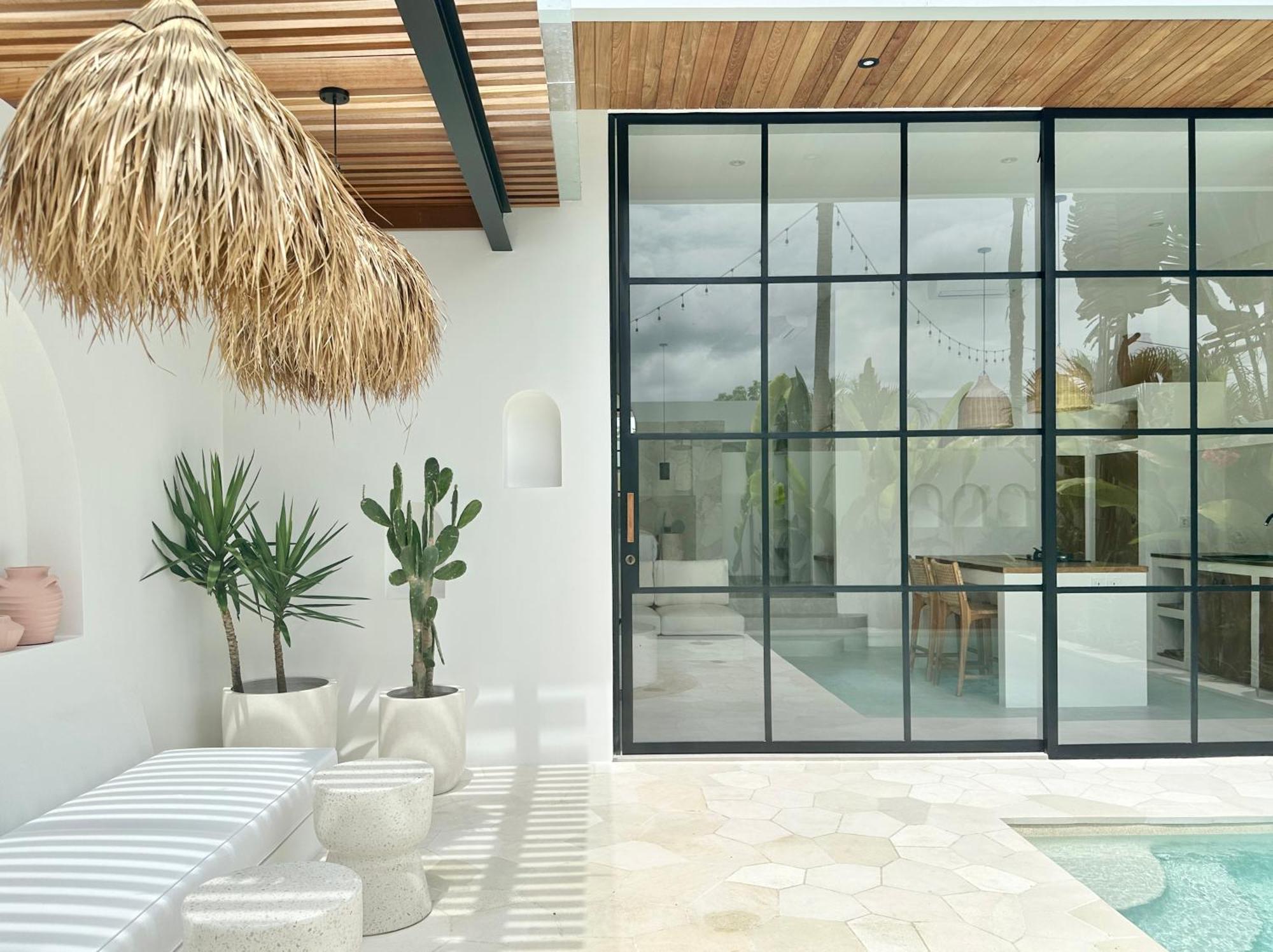 The Suites By The Young Villas Uluwatu Kültér fotó